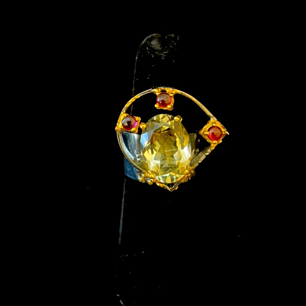 Ring silver with amerhyst and ruby accents unique